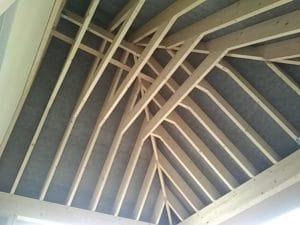 Charpente déplafonnée extension Elven