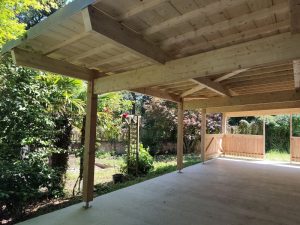 Débord de toit carport